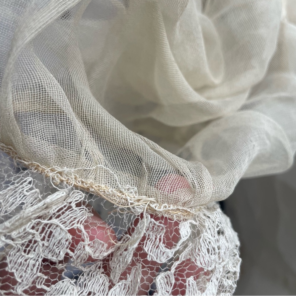 Ethereal Vintage 1940s Ivory Puff Sleeve Sheer Buttons Maxi Wedding Gown XXS - Picture 15 of 16